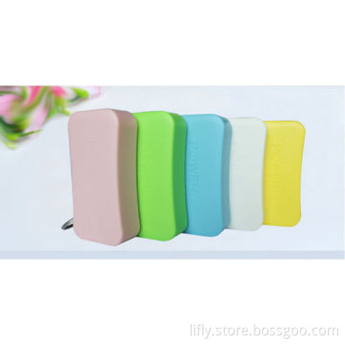 Power bank with capacities 2400-5200mAh, grade A battery with over 10 hours aging test, 3USD/unitNew